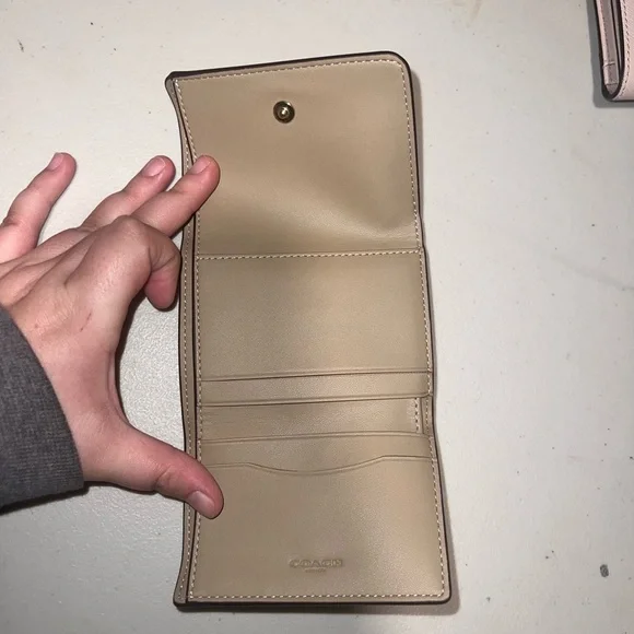 Coach Wallet - Picture 7 of 9